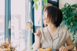 食事で労う